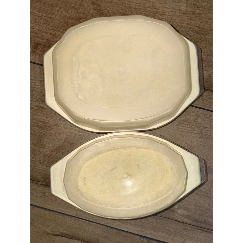 Tupperware Ultra 21 Ovenware Set 2 Casserole Dishes with Lids Cream 1647 1648